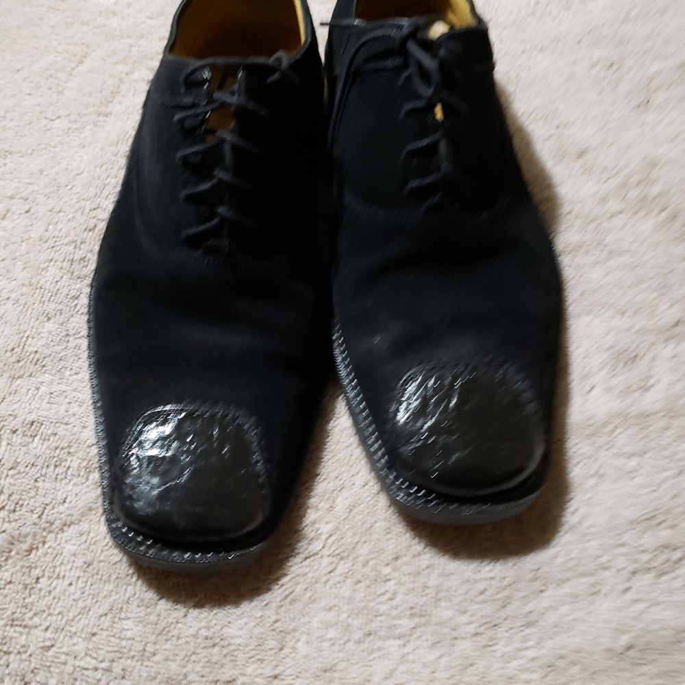 Men's alligator/suede 9.5 shoes.